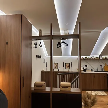 Center Blloku Modern Loft 02 Tirana