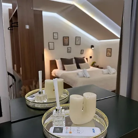 Center Blloku Modern Loft 02 * 地拉那